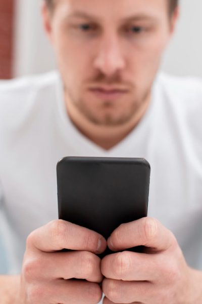 lefagyott a telefonom nem kapcsol be