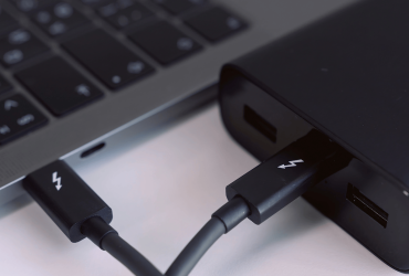 A laptop megfelelő karbantartása kulcsfontosságú az élettartam növelése és a zavartalan működés érdekében.