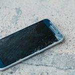 Összetört a kijelző? Így mentsd a helyzetet!